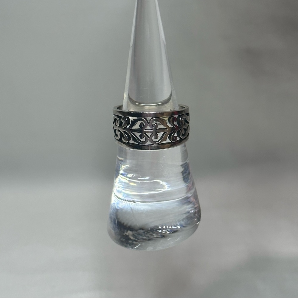 RETIRED James Avery Filligree Ring
